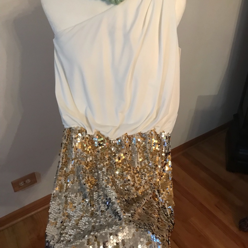 New Dress great for any night out. - Picture 2 of 2